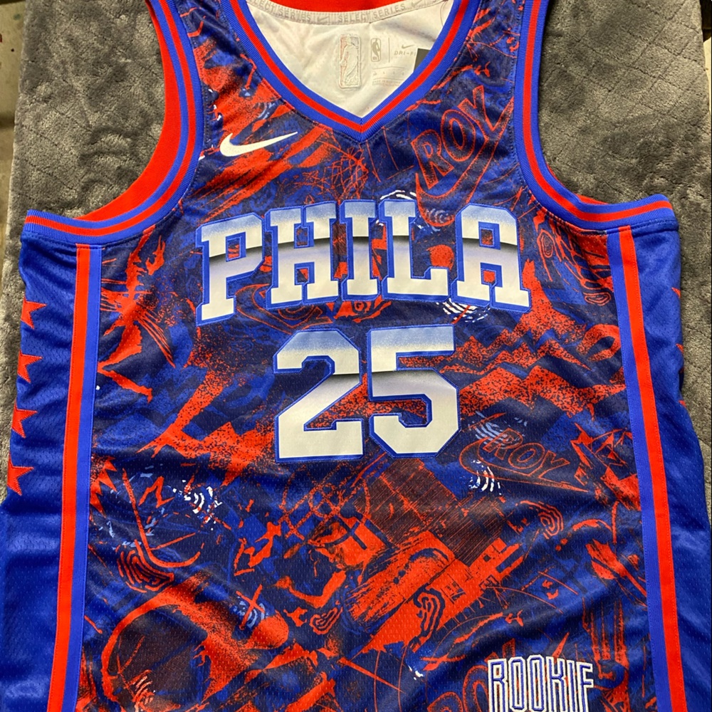 Mens New With Tags Size Large  Philadelphia 76ers NBA Jersey.